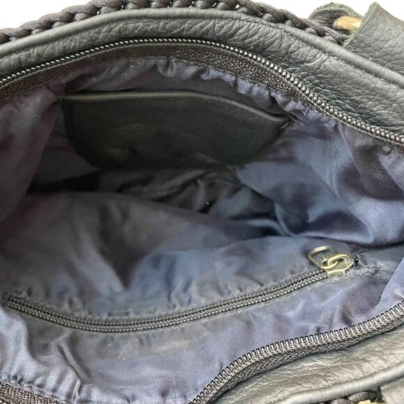 Women black bag. Made with Recycle coke can tops - Picture 9 of 12